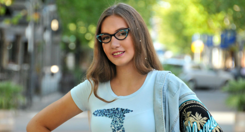 Jana Mirković: "Mi canción Oluja habla sobre el amor por el que todos debemos respetar y amar a los demás" (Entrevista – Montenegro en JESC 2015)