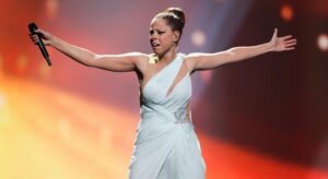 Pastora Soler vuelve a los escenarios y retoma su carrera profesional