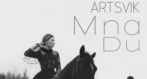 Armenia: Artsvik publica el videoclip de su nuevo sencillo «Mna du»