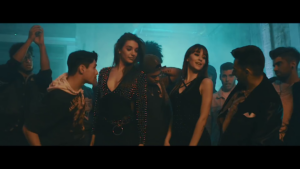 Disfruta del videoclip oficial de «Lo Malo»