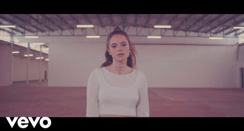 Italia: Francesca Michielin publica el videoclip de su nuevo sencillo “Tropicale”
