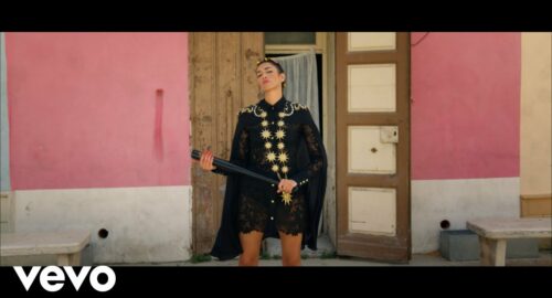 Italia: Nina Zilli publica el videoclip de su último sencillo «Ti Amo Mi Uccidi»