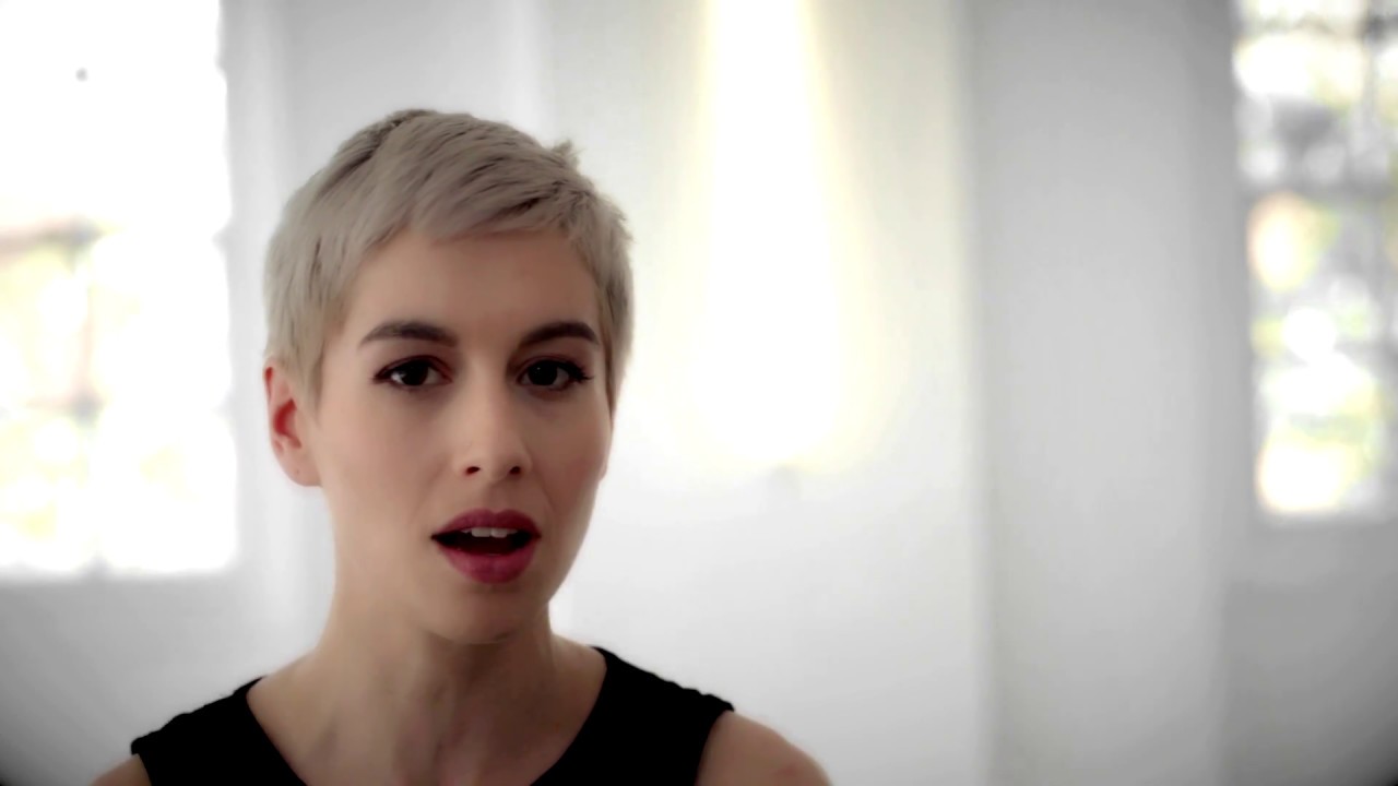 Reino Unido: SuRie publica el videoclip de su canción «Taking It Over»