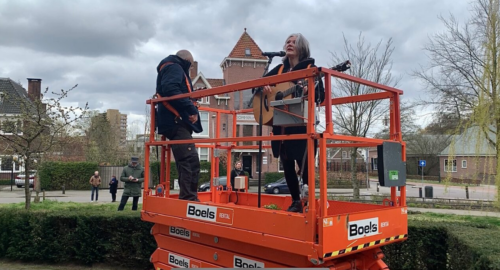 Países Bajos: Lenny Kuhr muestra su faceta más solidaria en la lucha contra el Covid-19