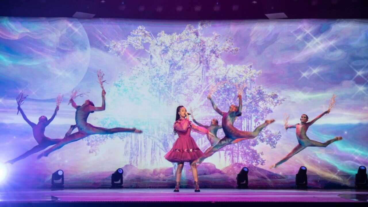 Está naciendo una estrella: Sara James, de quedar segunda en Eurovisión Junior a número uno en Polonia