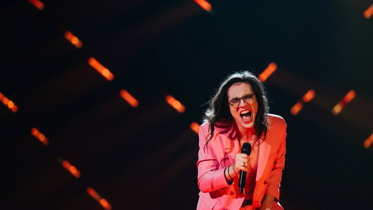¿Rumanía sí o no? Mihai Traistariu dispuesto a devolver el brillo al país en Eurovisión