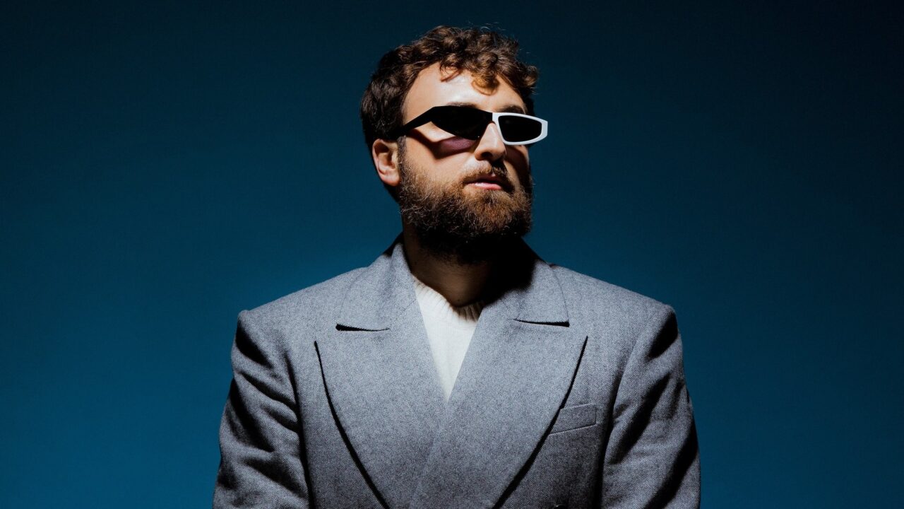 ¿Quién es Dargen D’Amico? Conoce al participante del Festival de Sanremo 2026