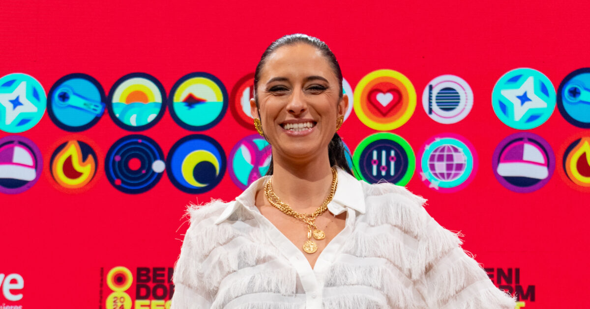 Así suena «Remitente», la canción de María Peláe para el Benidorm Fest 2024