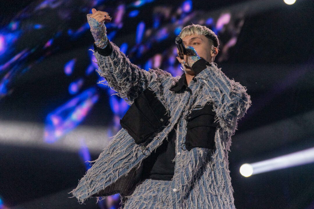 Almácor en la final del Benidorm Fest 2024, Palau d’Esports l'Illa de Benidorm. Foto: Iván Trejo