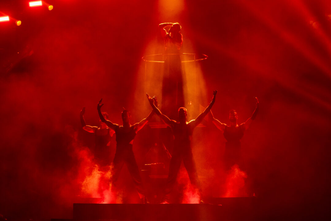 Jorge González en la final del Benidorm Fest 2024, Palau d’Esports l'Illa de Benidorm. Foto: Iván Trejo