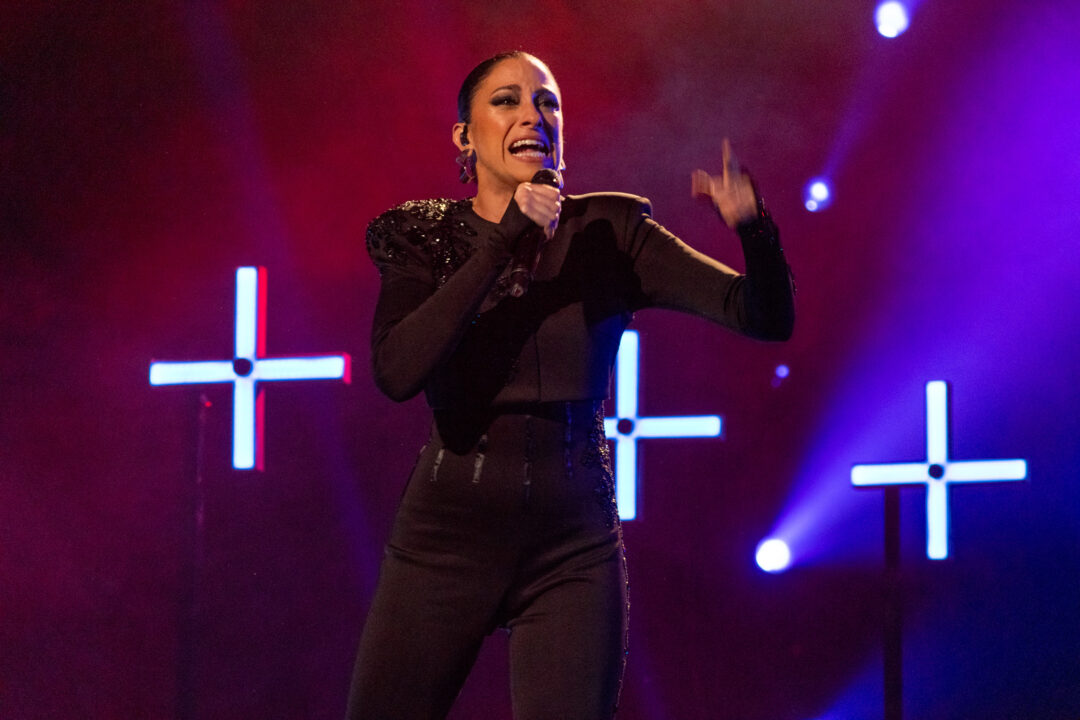 María Peláe en la final del Benidorm Fest 2024, Palau d’Esports l'Illa de Benidorm. Foto: Iván Trejo