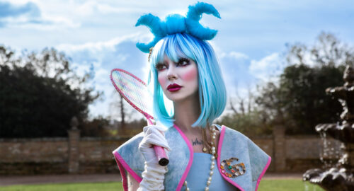 Ya puedes disfrutar del videoclip de «Doomsday Blue», el tema con el que Bambie Thug representará a Irlanda en Eurovisión 2024