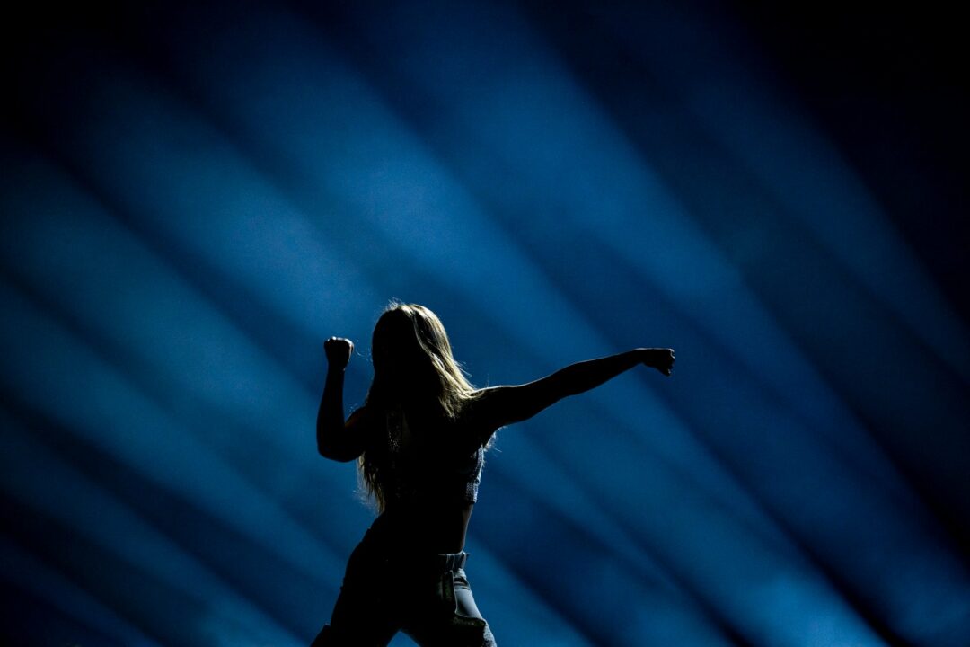 Silia Kapsis en su primer ensayo individual en Eurovisión 2024 | Imagen: Sarah-Louise Bennett / EBU