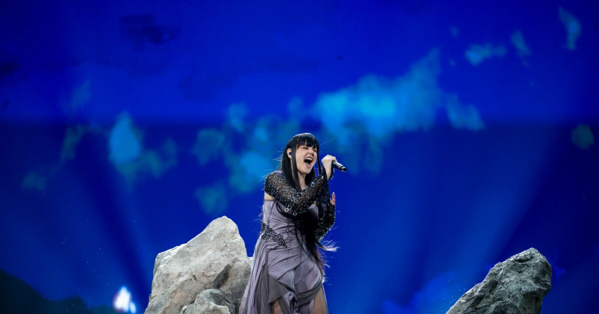 Galería: TEYA DORA (Serbia) sube al escenario de Eurovisión 2024 en su primer ensayo individual