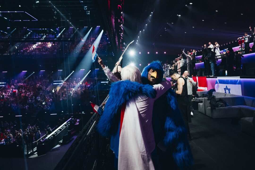 Green Room 2ª semifinal Eurovisión 2024 / Sarah Louise Bennett - EBU