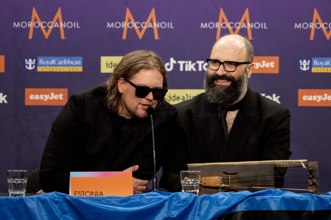 5miinust x Puuluup / Sarah Louise Bennett - EBU