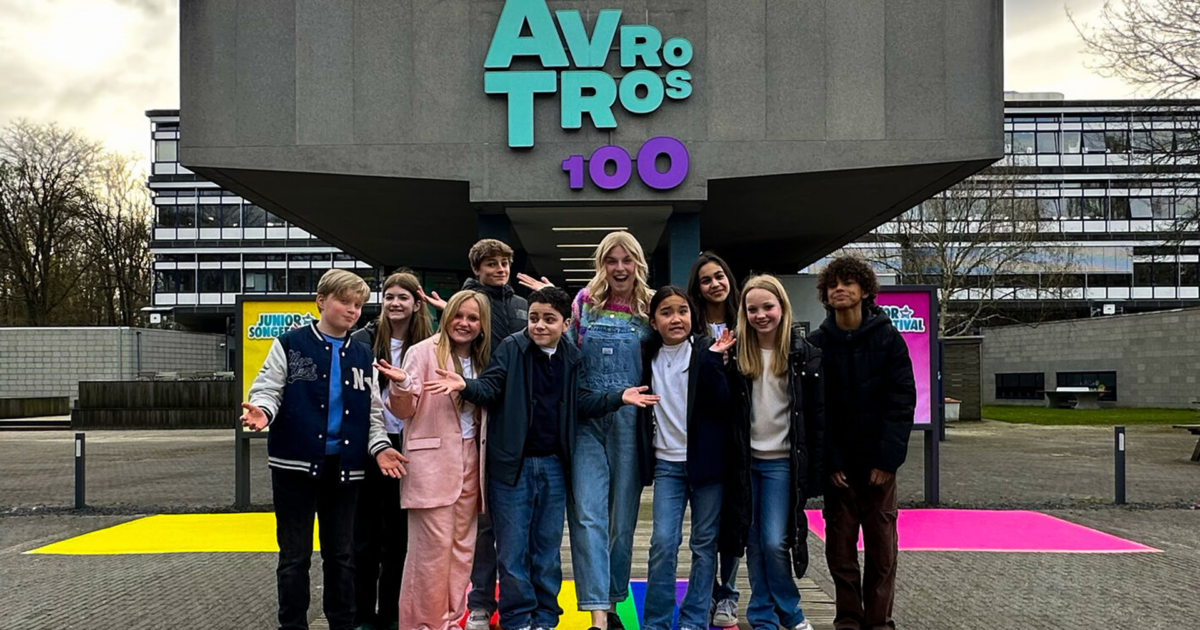 Finalistas del Junior Songfestival 2024 junto a Femke, representante de Países Bajos en Eurovisión Junior 2012 | AVROTROS