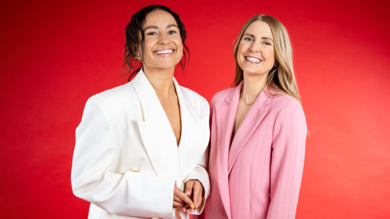 Mona Berntsen y Silje Nordnes, presentadoras del Festival de Eurovisión de Jóvenes Músicos 2024 | Robert Rønning - NRK