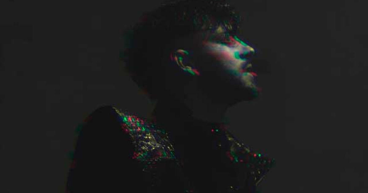 Agoney estrena ‘Dicotomía’, su nuevo disco influenciado por la música electrónica y sus propias experiencias