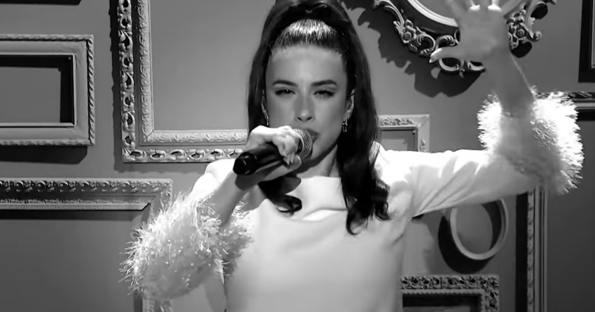 Blanca Paloma brilla en la televisión catalana cantando el «La La La» de Joan Manuel Serrat