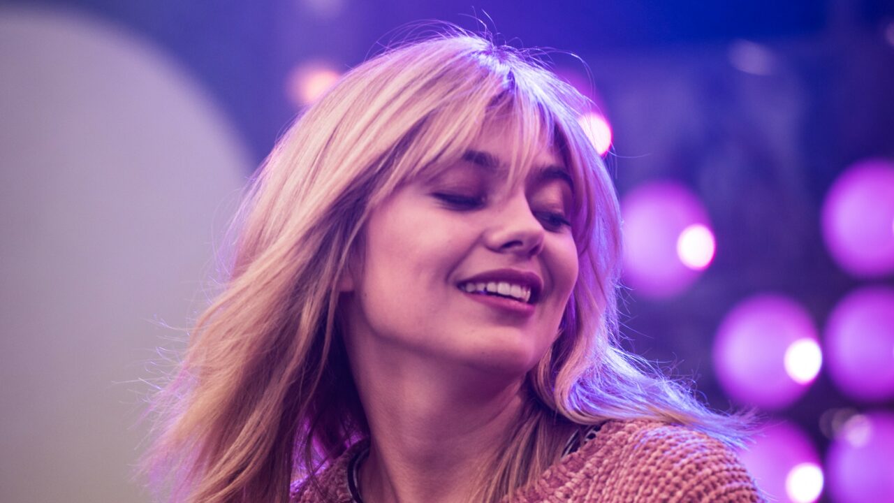 Louane representará a Francia en Eurovisión 2025