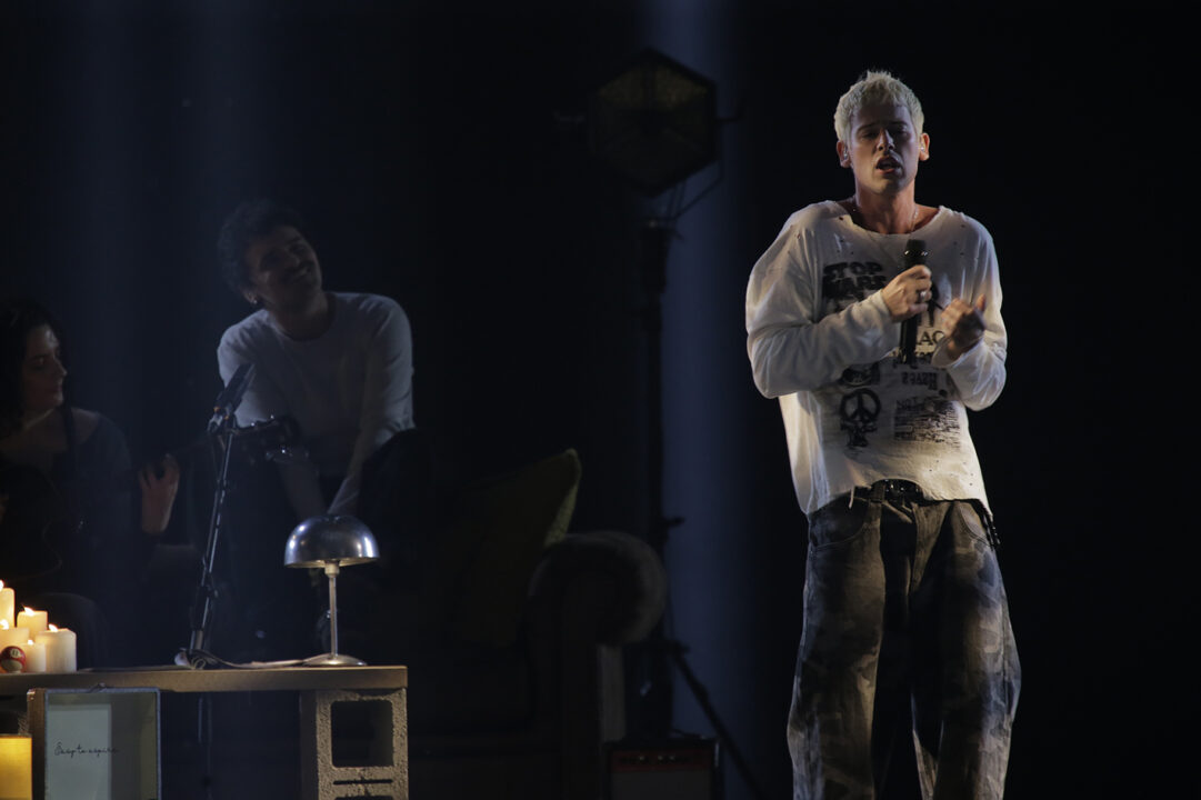 Henry Semler en la segunda semifinal del Benidorm Fest 2025, Palau d’Esports l’Illa de Benidorm | Foto: RTVE