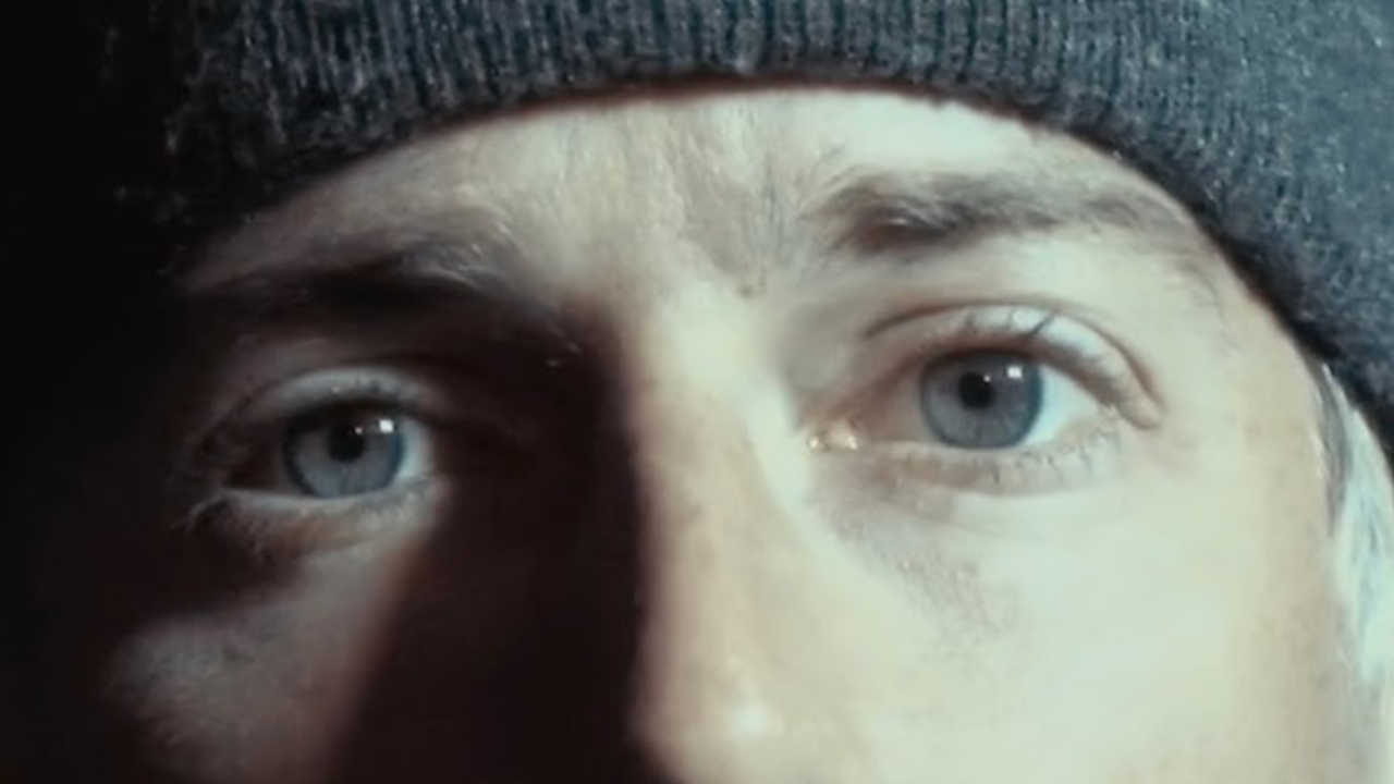 Henry Semler publica el videoclip de «No lo ves», su propuesta para el Benidorm Fest 2025