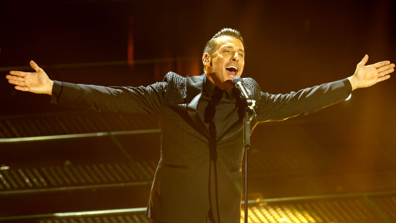 Escucha «Viva La Vita», la canción de Francesco Gabbani para Sanremo 2025: letra de la canción, biografía del artista