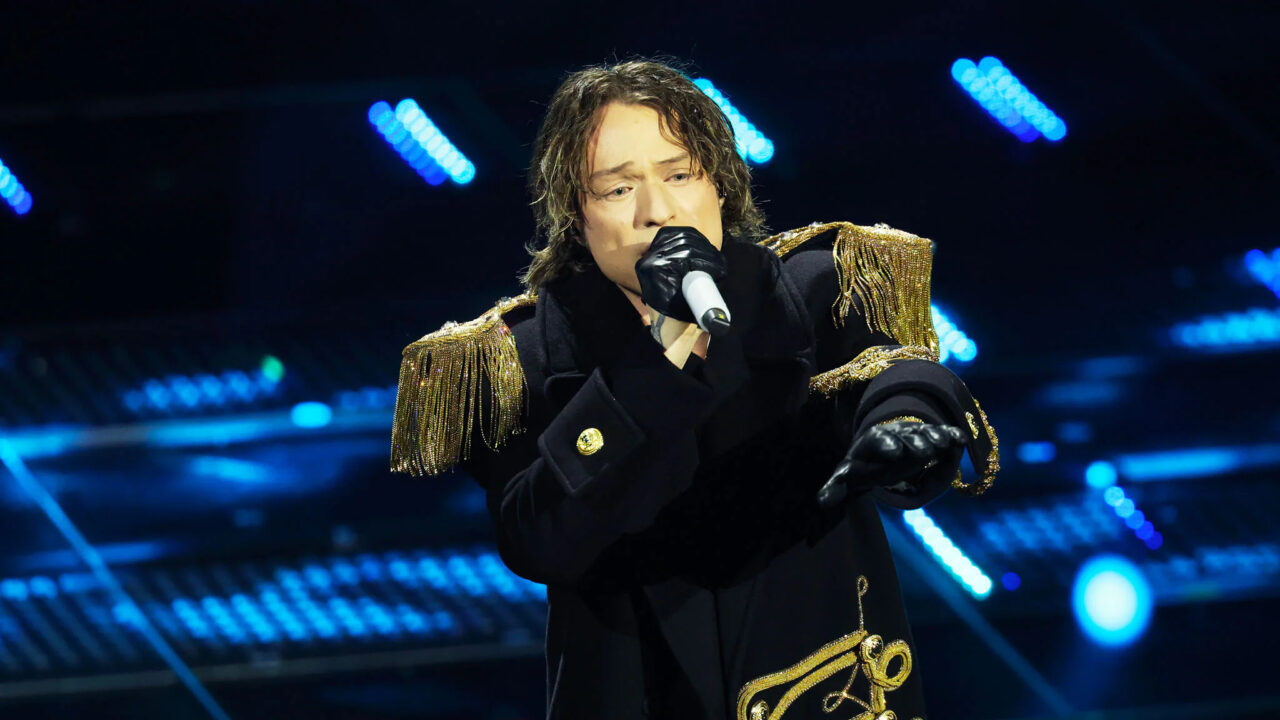 Escucha «Lentamente», la canción de Irama para Sanremo 2025: letra de la canción, biografía del artista