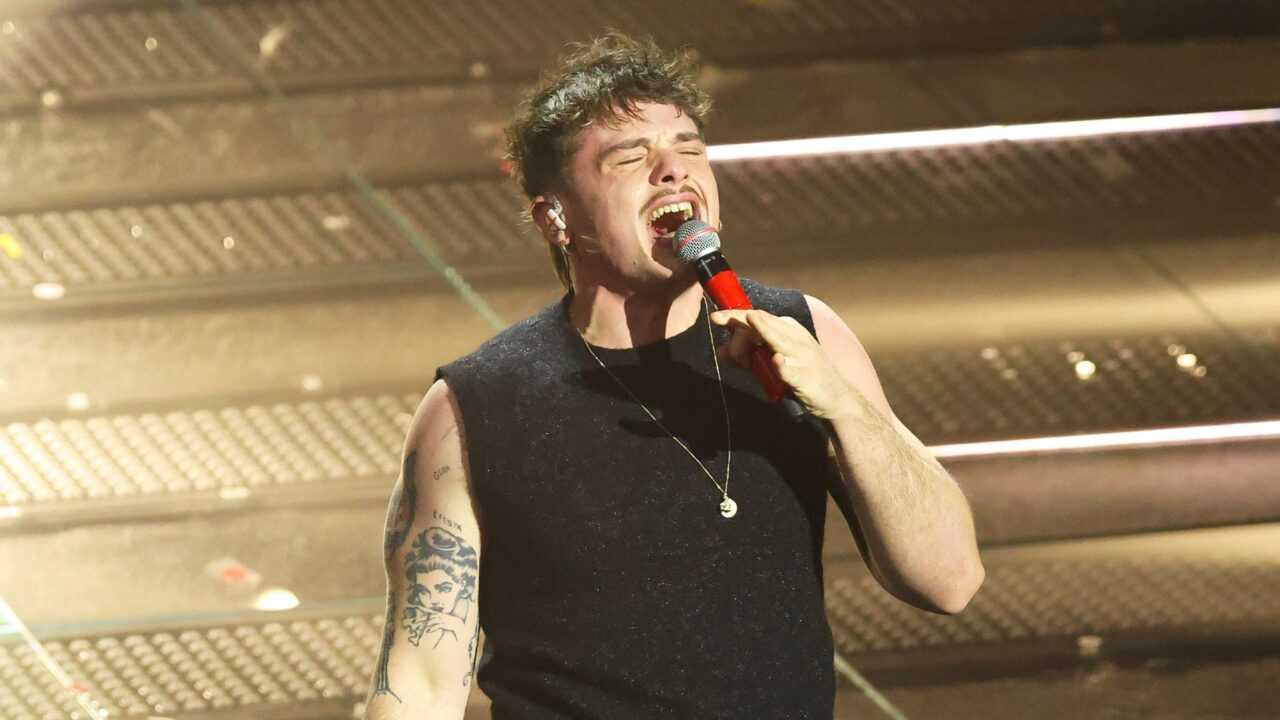 Escucha «Balorda nostalgia», la canción de Olly ganadora del Festival Sanremo 2025: letra de la canción, biografía del artista