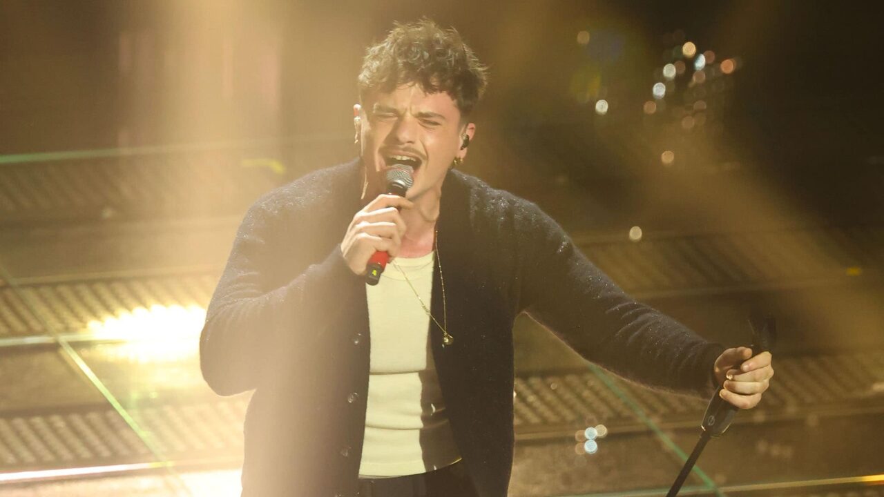 ¡Disfruta de las presentaciones de la tercera serata del Festival de Sanremo 2025 y conoce los resultados!