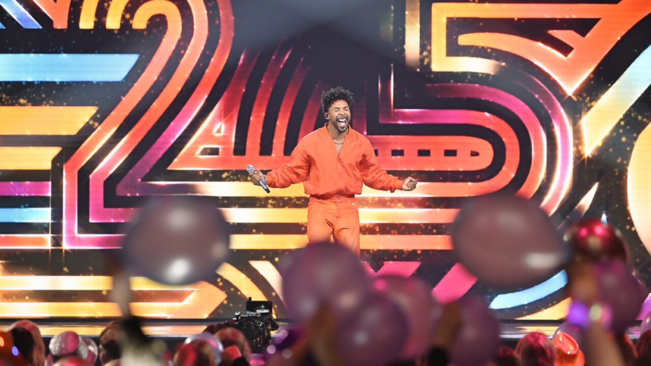 El Melodifestivalen 2025 arranca con mínimo histórico de espectadores, pero arrasa en share (79,62%)