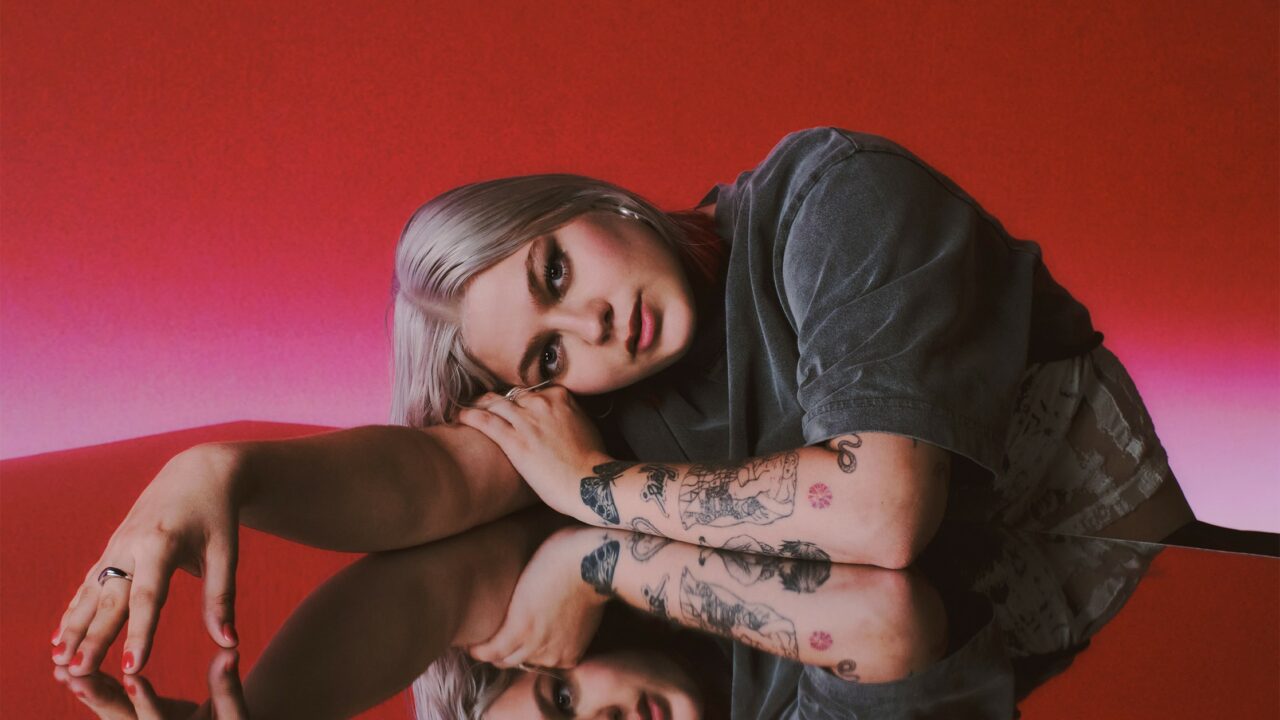 Escucha «Maman», la canción con la que Louane representará a Francia en Eurovisión 2025