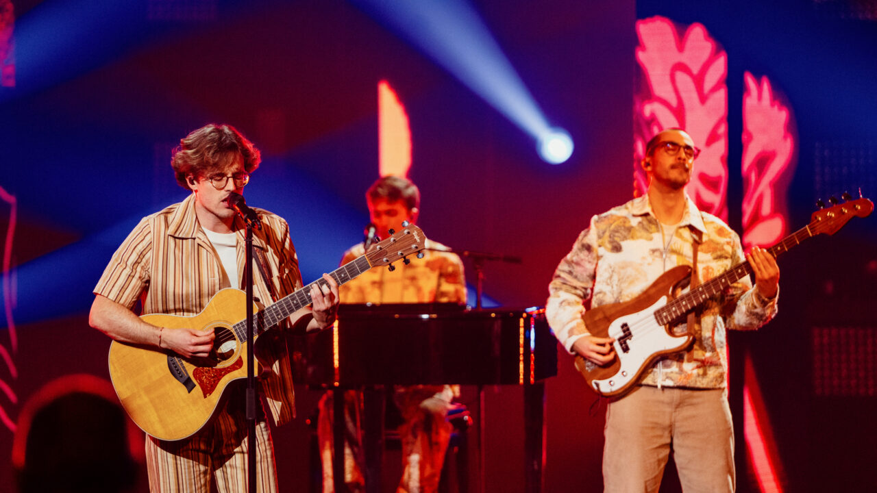 NAPA ganan el Festival da Canção 2025 con «Deslocado» y representarán a Portugal en Eurovisión 2025