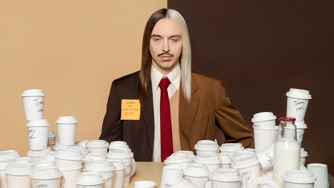 Tommy Cash presenta el videoclip oficial de «Espresso Macchiato», la propuesta de Estonia para Eurovisión 2025