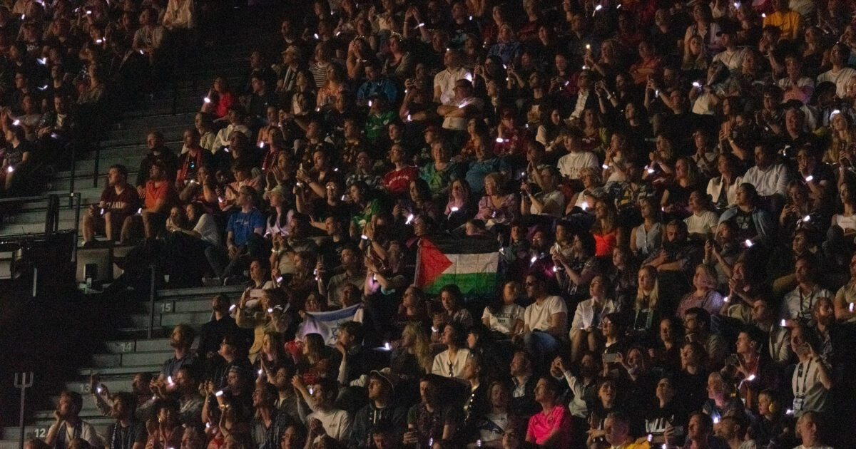 Bandera de Palestina en la segunda semifinal de Eurovisión 2025 / Iván Trejo
