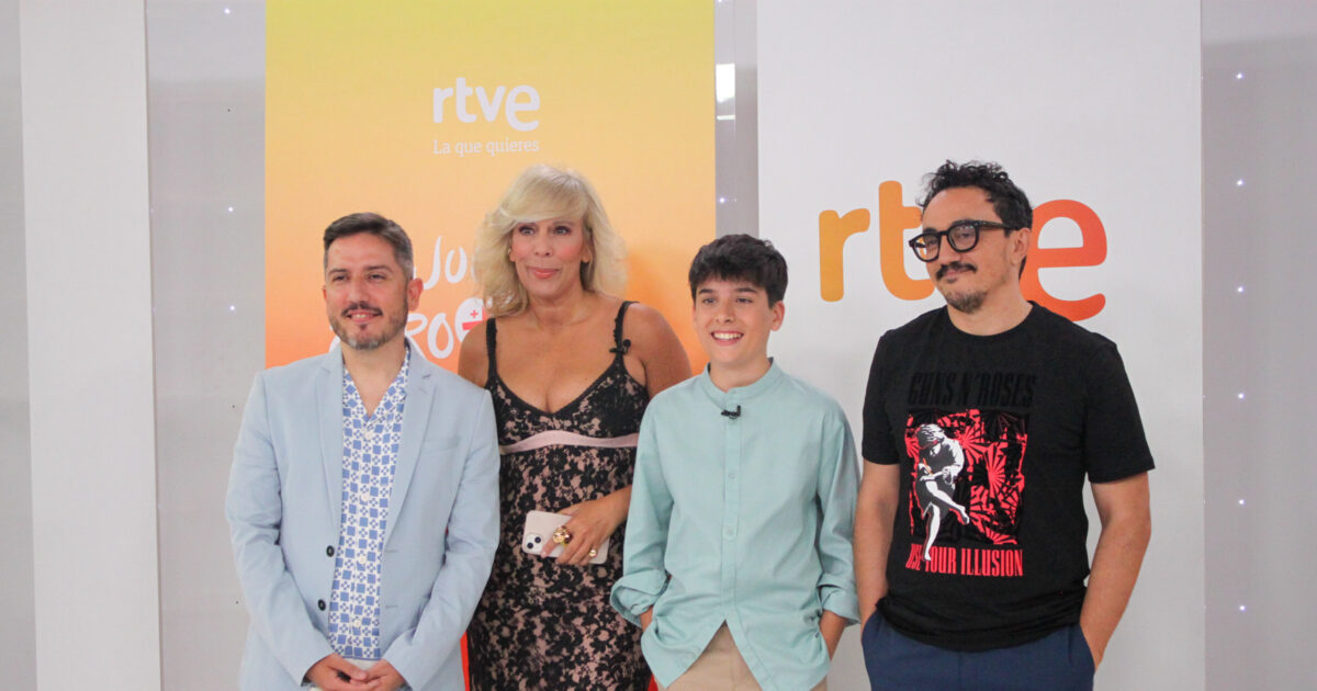 Gonzalo Pinillos junto a Sergio Calderón, Maria Eizaguirre y César Vallejo en la rueda de prensa de Eurovisión Junior 2025 en Torrespaña (Madrid) | Hugo Carabaña Menéndez