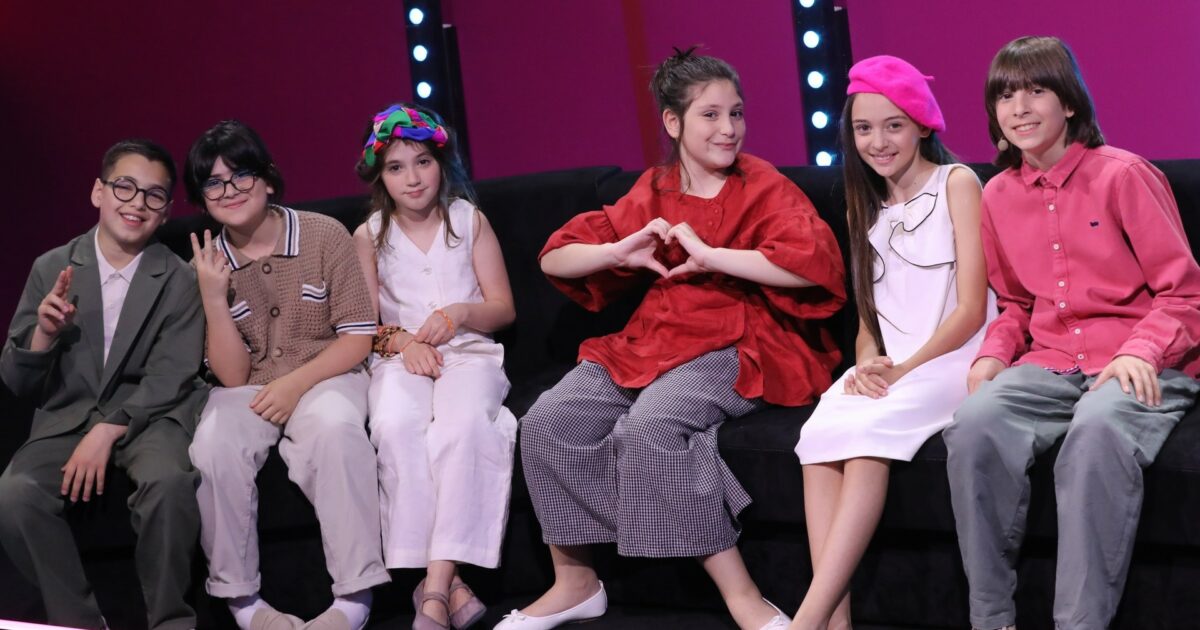 Gabriel Bodaveli, Demetri Maisuradze, Lile Mchedlishvili, Barbara Sandikidze y Sesili Lemonjava, participantes del Ranina 2025, junto a Vache Gviniashvili | GPB