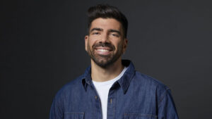 Gianluca Gazzoli presentará Sanremo Giovani 2025 cuyas galas comenzarán el 11 de noviembre