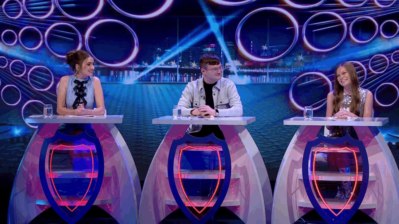 Niamh Ní Chróinín, Hugh Carr y EMMY, jurado del Junior Eurovision Éire 2025 | Allen Kiely - TG4