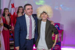 RTVE y la Embajada de Georgia arropan a Gonzalo Pinillos en un encuentro especial antes de Eurovisión Junior 2025