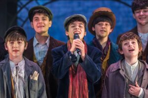 Gonzalo Pinillos sorprende al público de Oliver Twist con una interpretación especial de «Érase Una Vez (Once Upon A Time)»