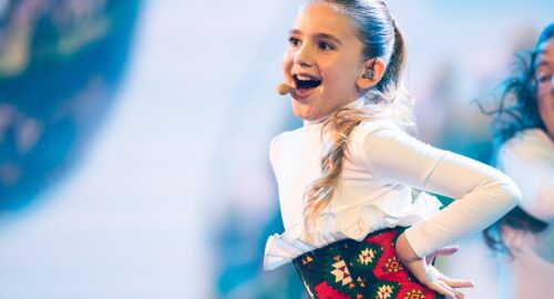 Galería: Así ha sido el primer ensayo individual de Kroni Pula (Albania) en Eurovisión Junior 2025