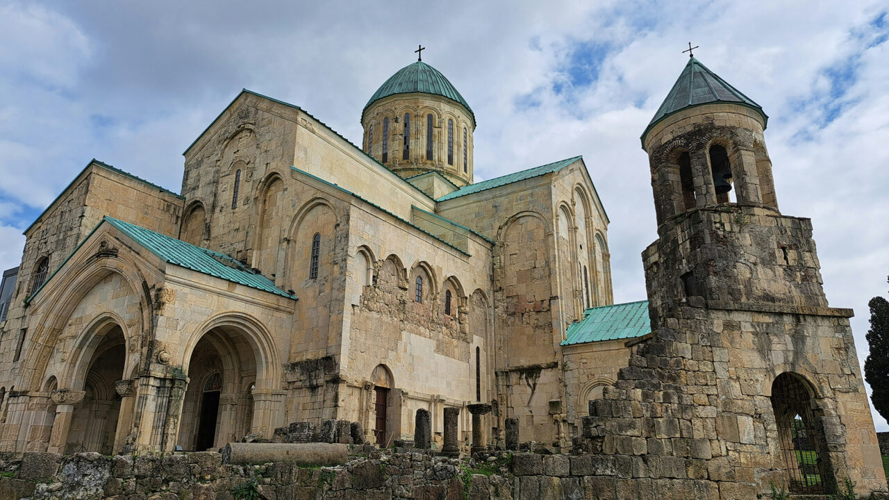 Catedral de Bagrati en Kutaisi (Georgia) | Imagen Sergio Guardiola Herrador - Unsplash