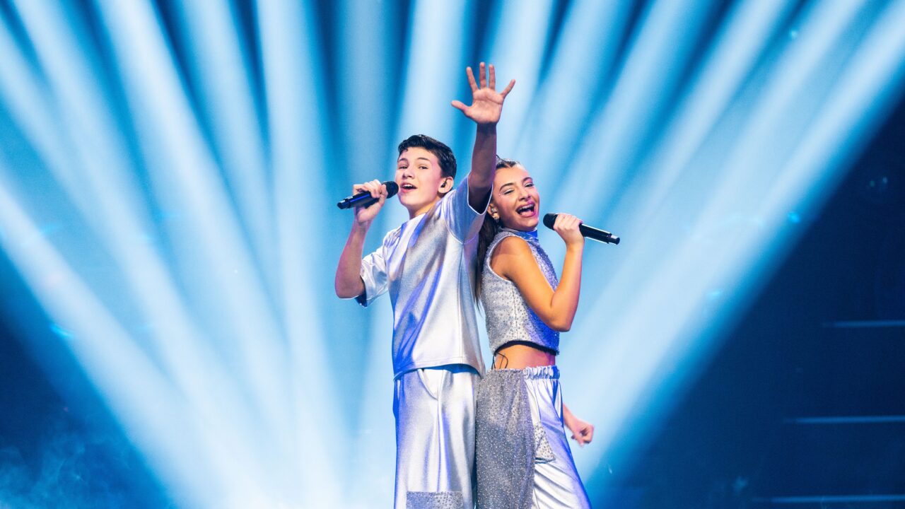 Rafaella Panteli y Christos Georgiou, representantes de Chipre en Eurovisión Junior 2025 | Imagen: Corinne Cumming - EBU