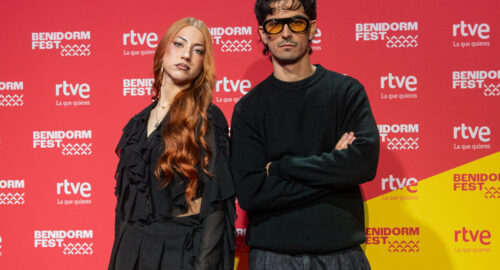 Benidorm Fest 2026 – Entrevista a Tony Grox & LUCYCALYS: «Estamos muy felices con la escenografía, tenemos muchas ganas»