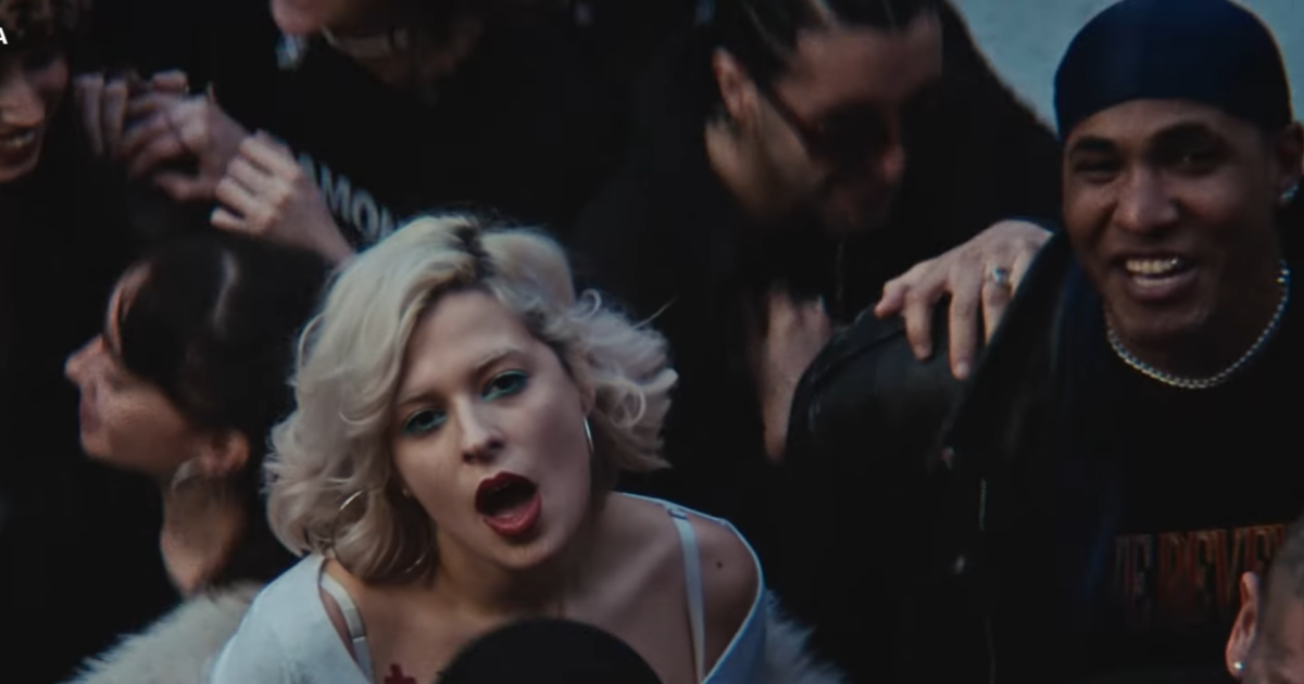 Dora y Marlon Collins estrenan el videoclip de «RAKATÁ», su propuesta para el Benidorm Fest 2026