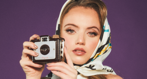 Benidorm Fest 2026 – Entrevista a Asha: «Turista es una canción de tolerancia y apertura a otras culturas»