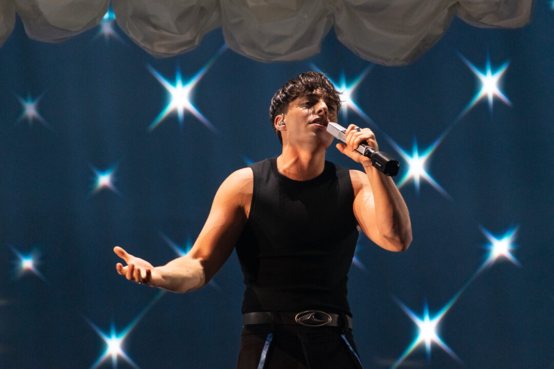 Izan Llunas en la gran final del Benidorm Fest 2026, Palau d’Esports l’Illa de Benidorm | Foto: Iván Trejo