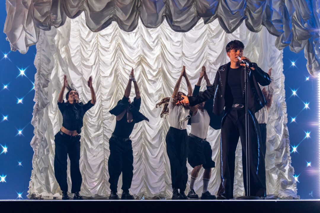 Izan Llunas en la gran final del Benidorm Fest 2026, Palau d’Esports l’Illa de Benidorm | Foto: Iván Trejo